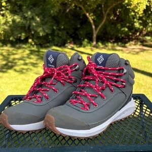 Columbia Green Hiking Boots Women 6.5
